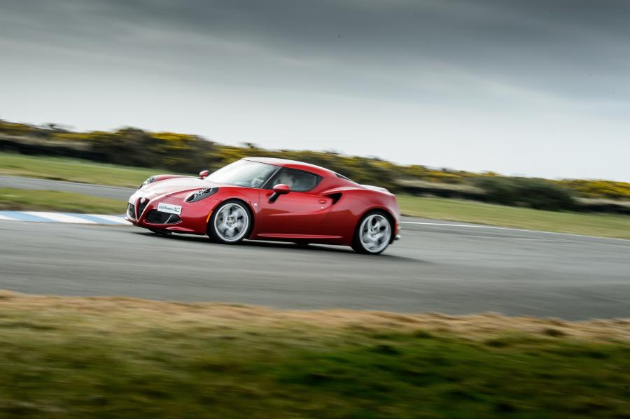  Alfa Romeo 4C (960) 2013 года  (WW) (фото 74 из 77)